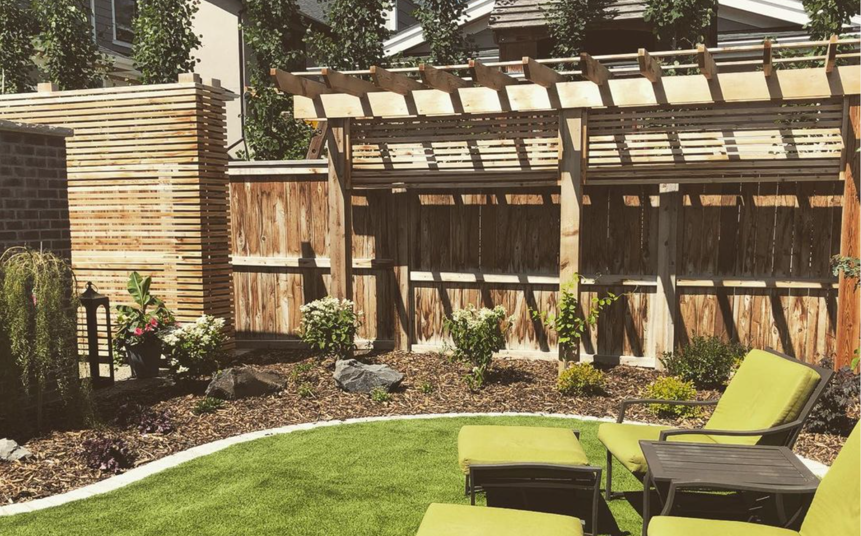 calgary outdoor carpenter. deck arpenter calgary. pergola carpenter calgary. gazebo carpentry. wooden fence contractorcalgary